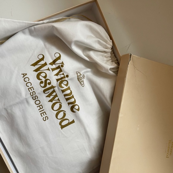 SOLD!!! VIVIENNE WESTWOOD ICONIC TI TS PRINTED BLACK LEATHER CLUTCH NWT SS16 - Picture 5 of 15